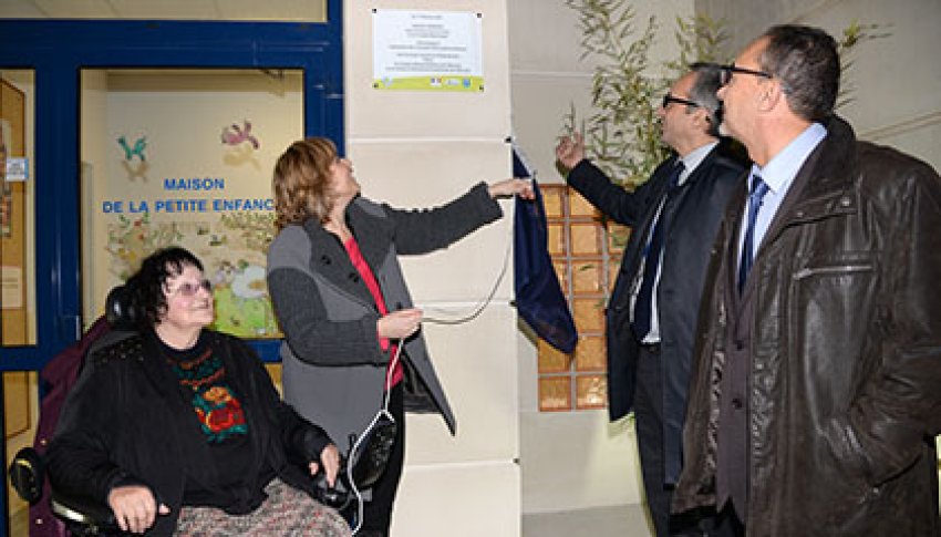 2017-02-02-extension-creche-devoilement-plaque.jpg 2017 02 02 extension creche devoilement plaque